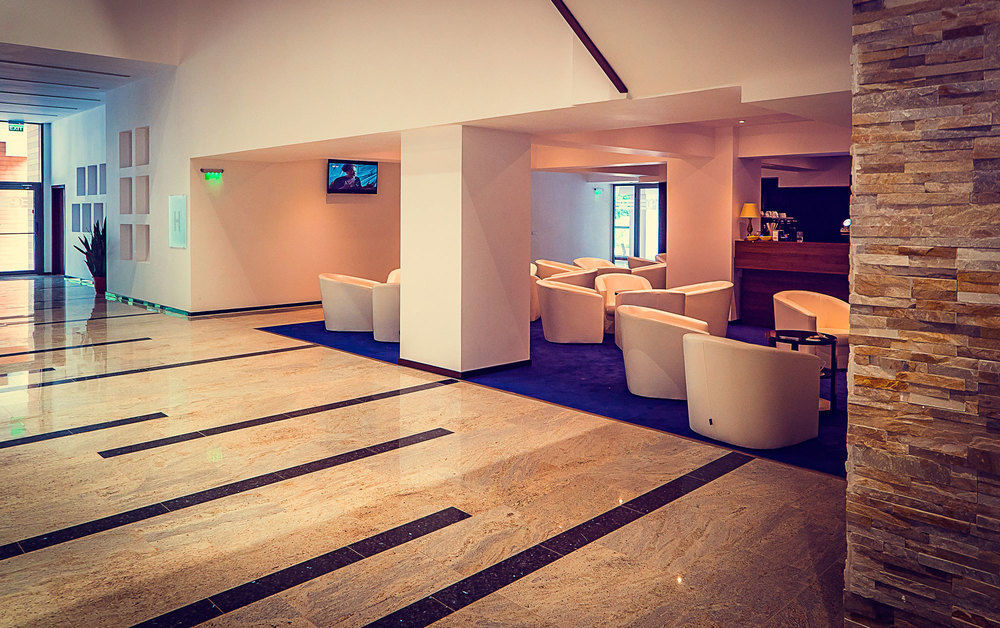 Perla Hotel สลานิก-มอลโดวา ภายนอก รูปภาพ